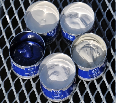 New shades of gelcoat filler for small repairs
